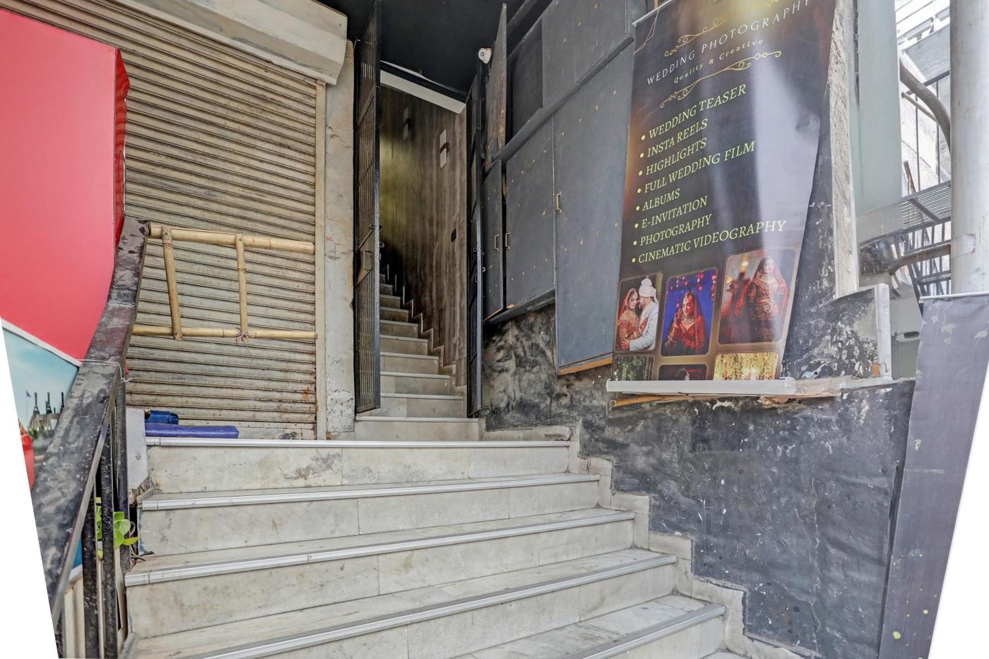 Hotel O Kanak Palace New Delhi Exterior photo